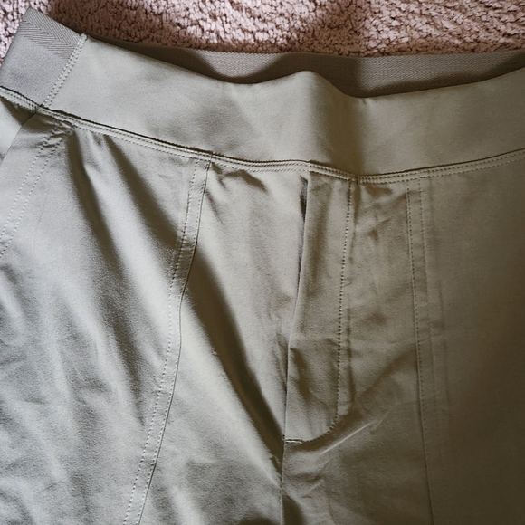 ATHLETA Brooklyn Heights High Rise Cargo Pant 10 TALL Olive Branch Wide Leg - Picture 6 of 8